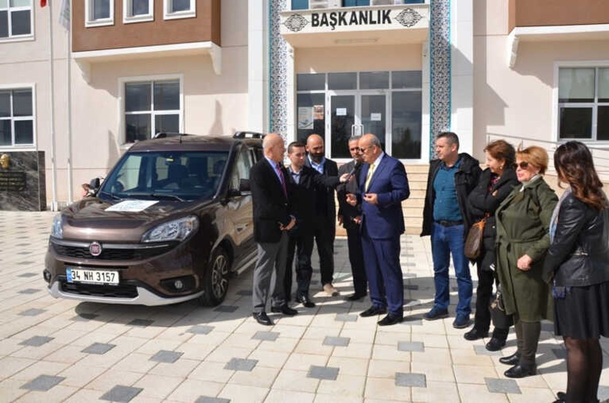 İznik Belediyesi\'ne Araç Hibe Edildi