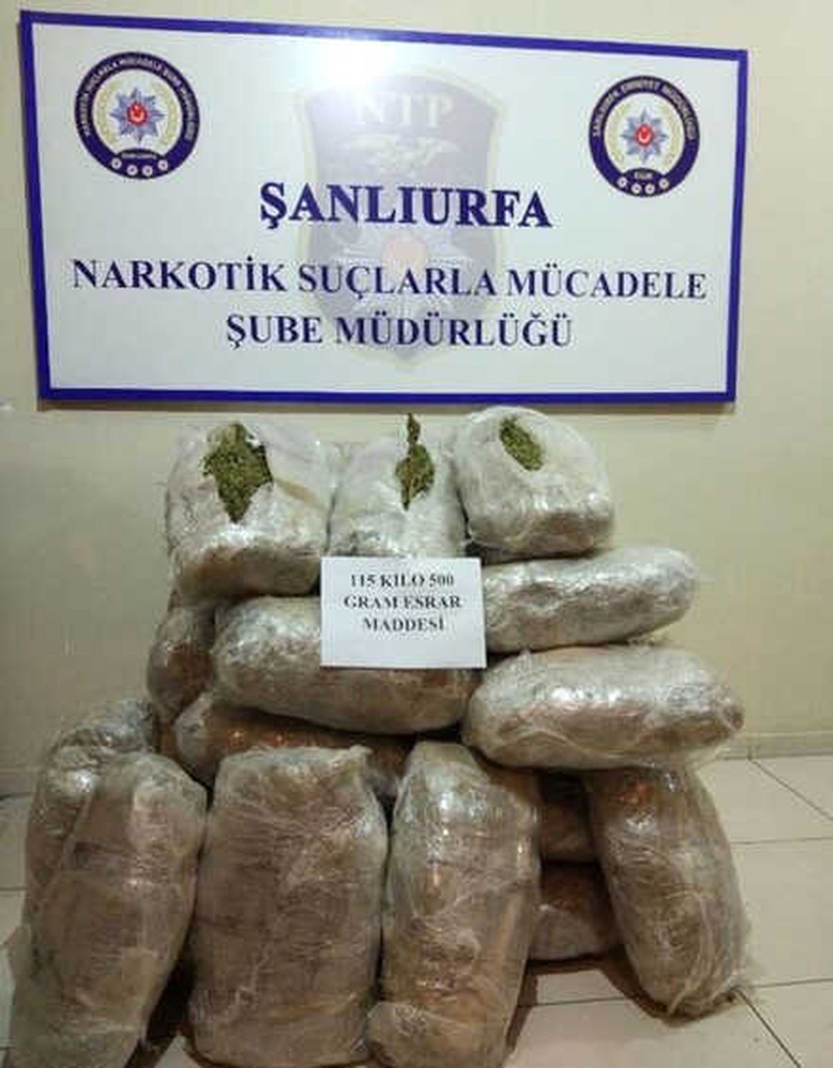 Kamyonette 115 Kilo Esrar Ele Geçirildi