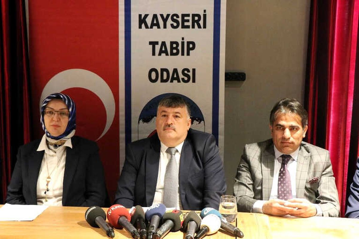 Kayseri Tabip Odası Başkanı Prof. Dr. Hüseyin Per: "Afrin Şehitlerine Hürmeten Hiçbir Talebimiz Yok"