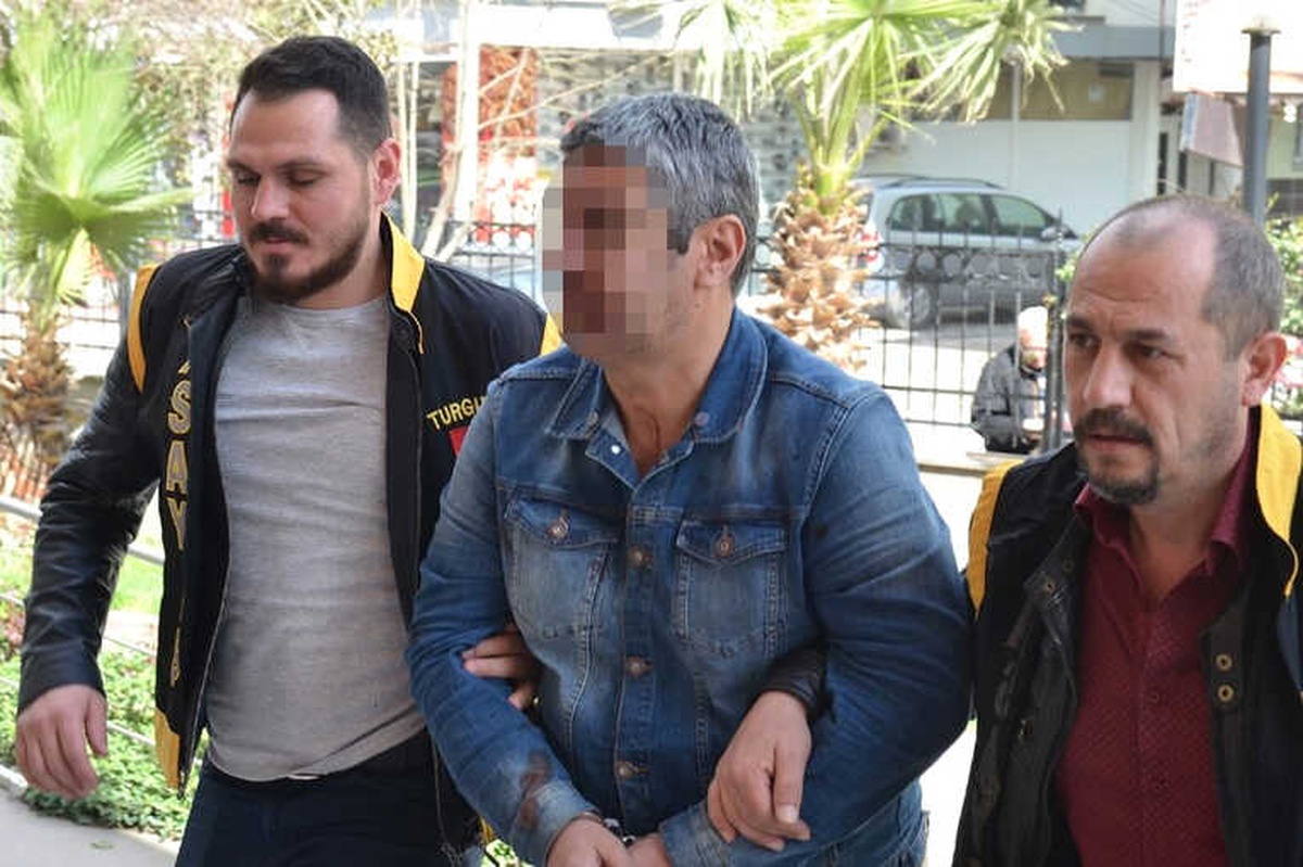 Küçük Kızı Kaş Göz İşaretiyle Taciz Ettiği İddia Edilen Şahıs Tutuklandı
