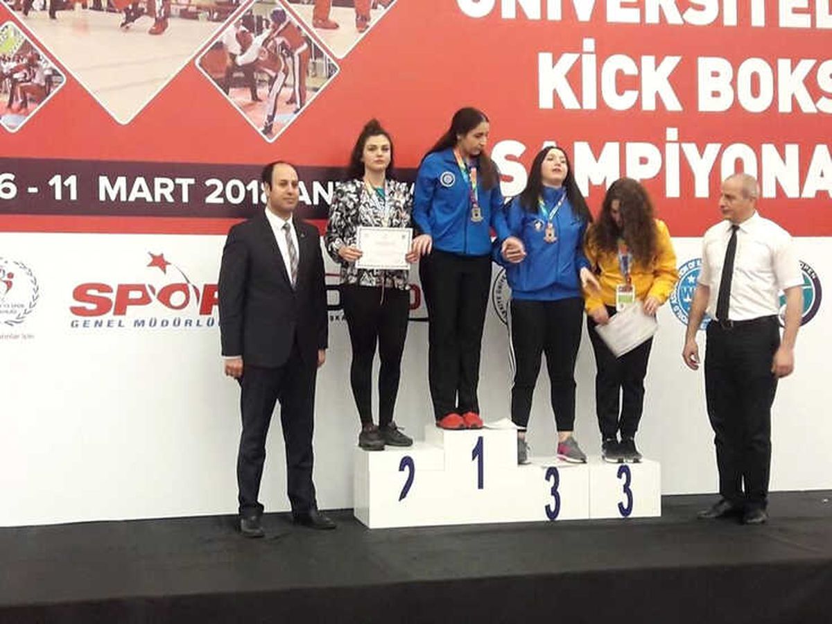 Malatyalı Boksör Özge Çalışkan Türkiye 2\'ncisi Oldu