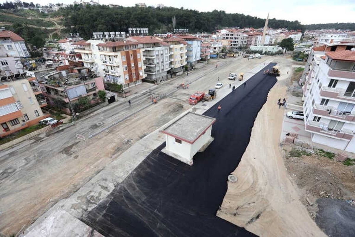 Manavgat\'ta Asfaltlama Çalışmaları