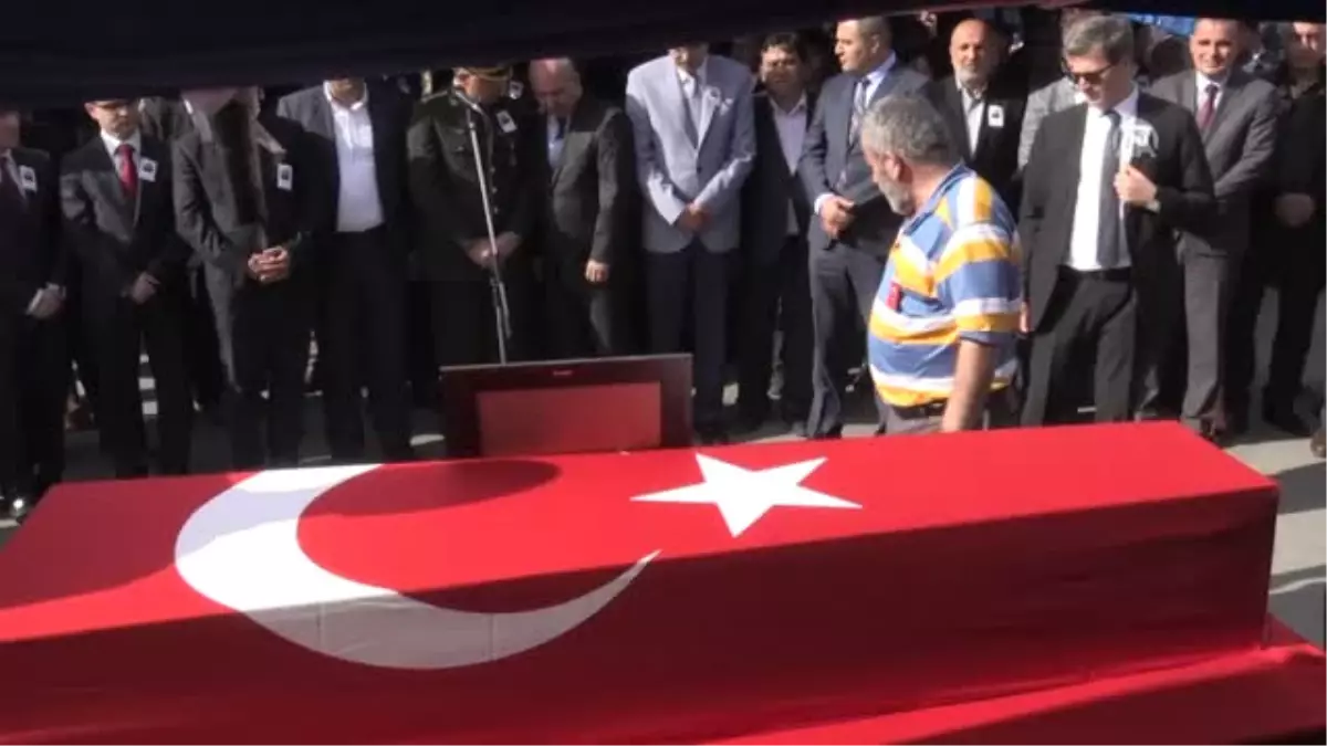 Şehit Uzman Çavuş Uysal, Son Yolculuğuna Uğurlandı (2)