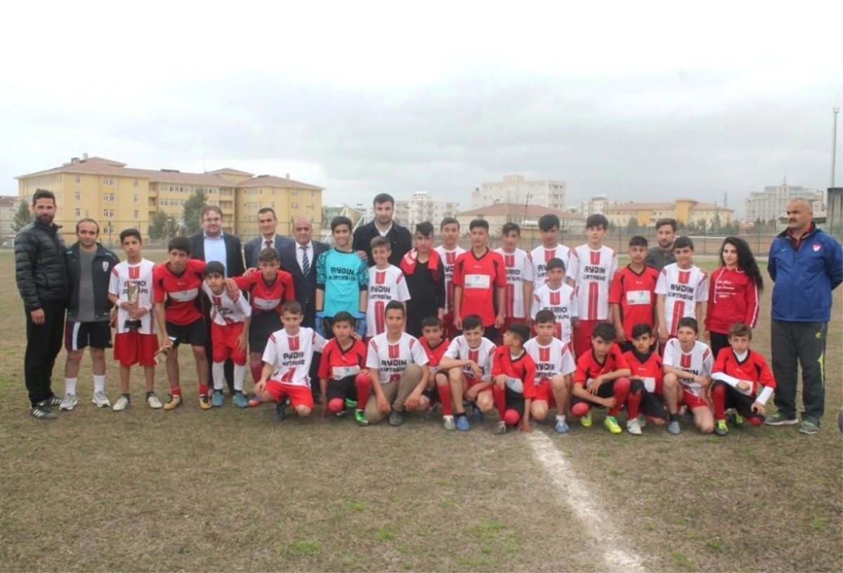 Şırnak\'ta Düzenlenen Futbol Turnuvası Sona Erdi