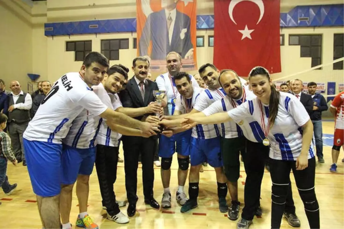 Sungurlu\'da Voleybol Turnuvasının Şampiyonu Belli Oldu