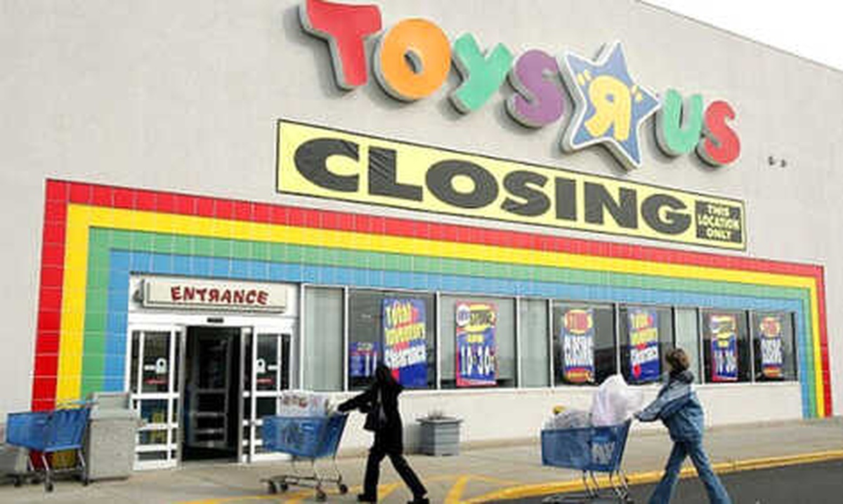 Toys R Us, İngiltere\'deki Tüm Mağazalarını Kapatıyor