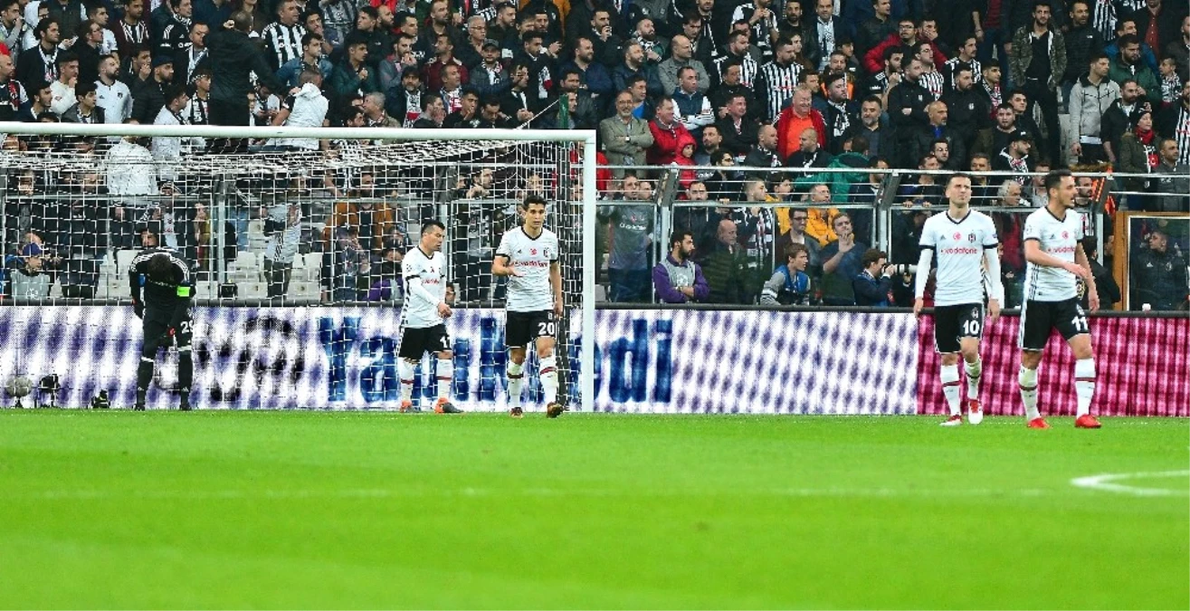 UEFA Şampiyonlar Ligi: Beşiktaş: 0 - Bayern Münih: 1 (İlk Yarı)