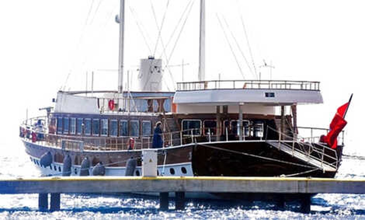 Yunanistan\'ın El Koyduğu Yat Bodrum\'a Getirildi