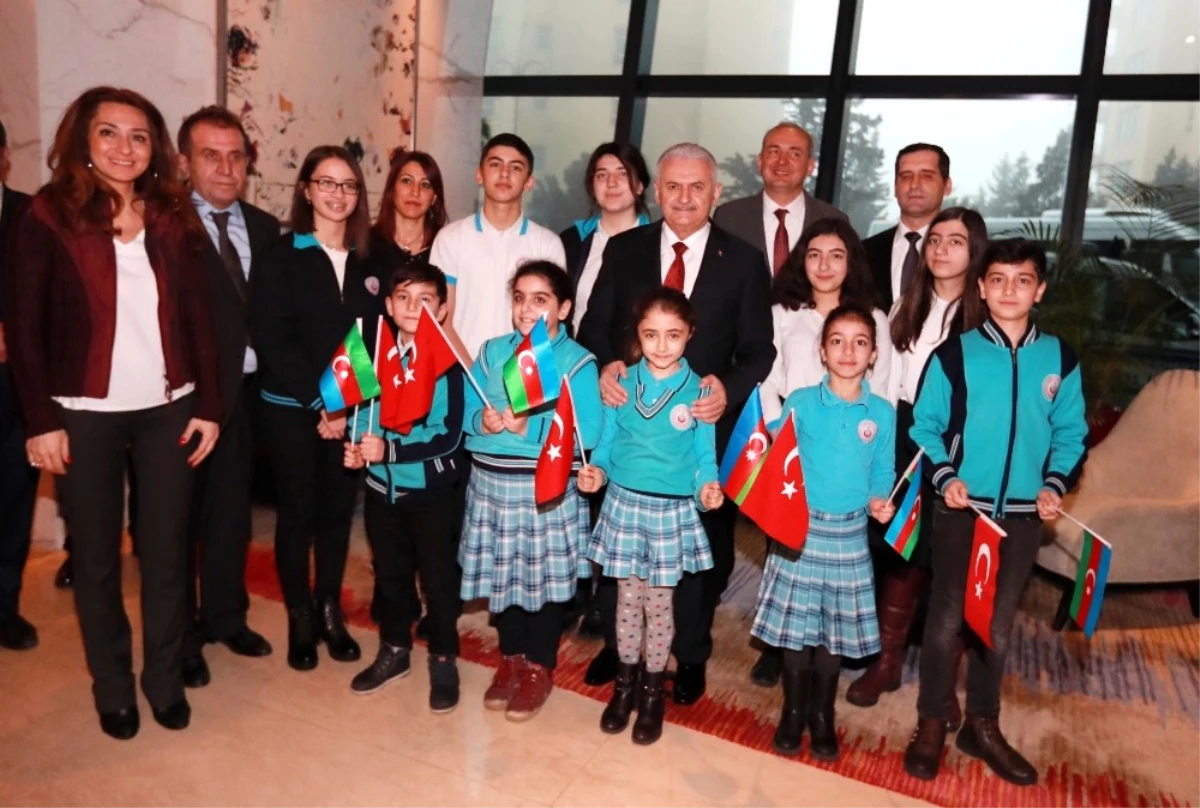 Azerbaycanlı Öğrencilerden Mehmetçiğe Mektup