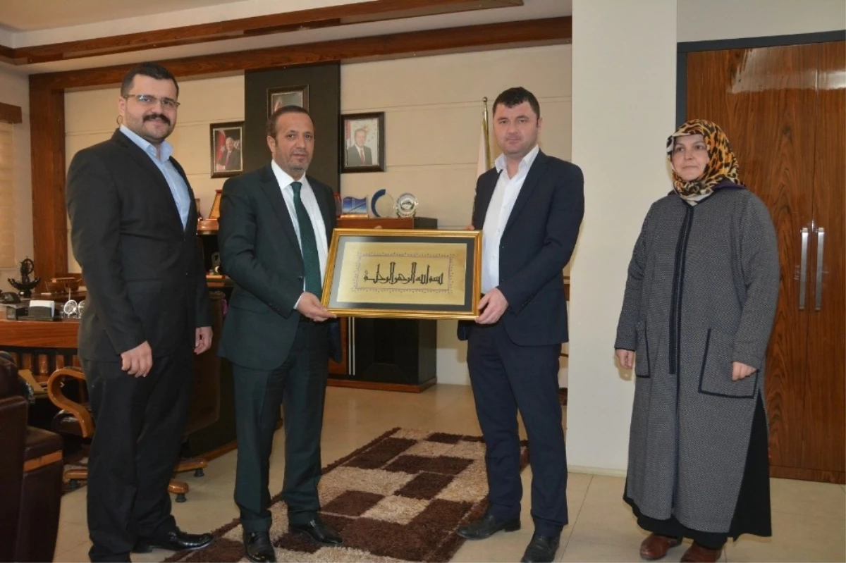 Başkan Toltar, Dilovası Halk Eğitim Merkezi Yönetimini Ağırladı