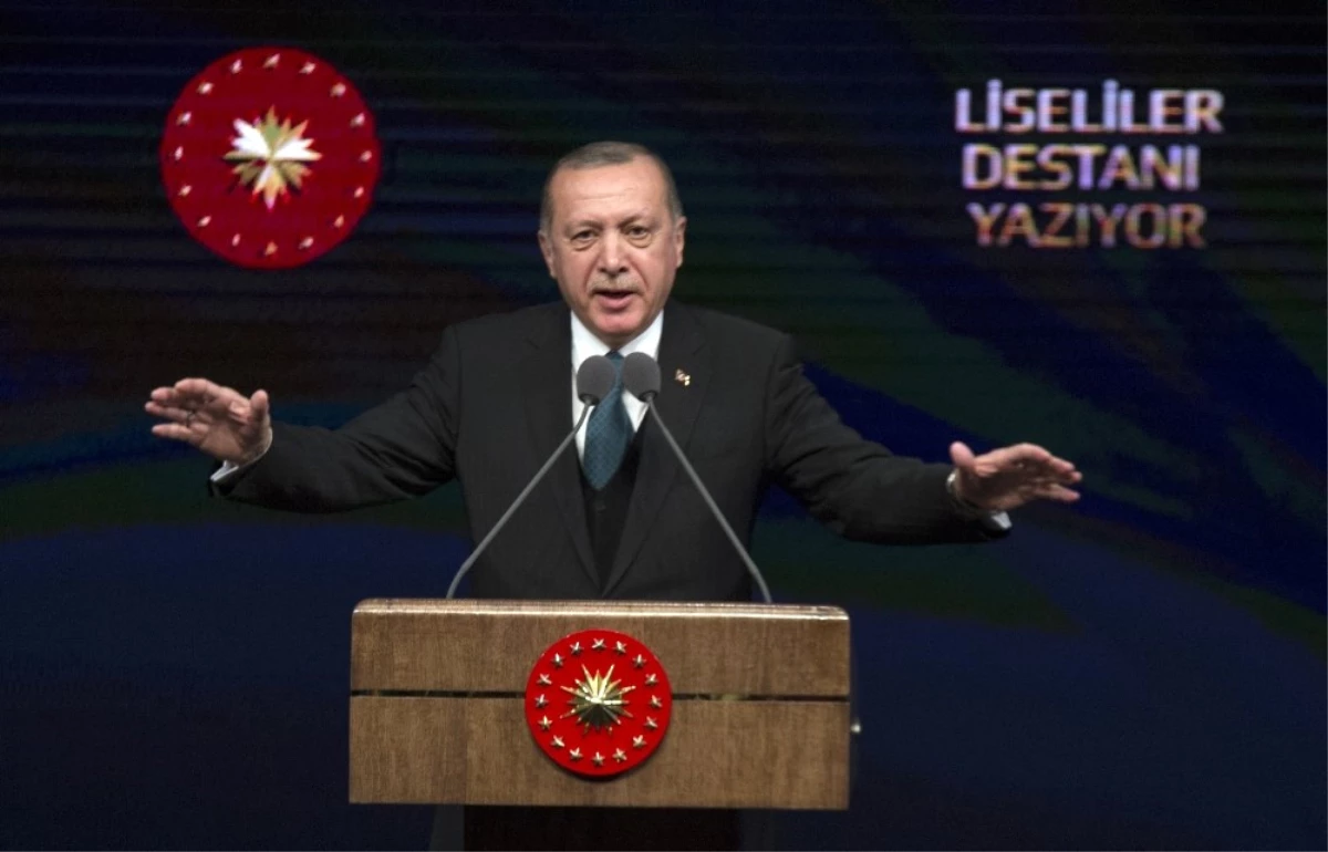Cumhurbaşkanı Erdoğan, "Türkçemiz Yeni Bir Bozulma Süreci Yaşıyor"