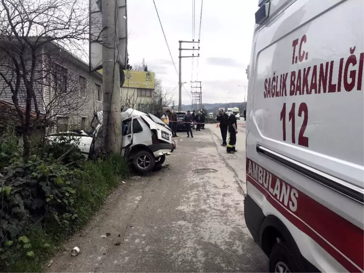 Fennî Muayene Dönüşü Elektrik Direğine Çarparak Can Verdi