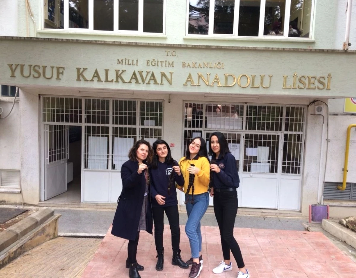 Yusuf Kalkavan Anadolu Lisesi Öğrencilerinden Kanser Hastalarına Destek