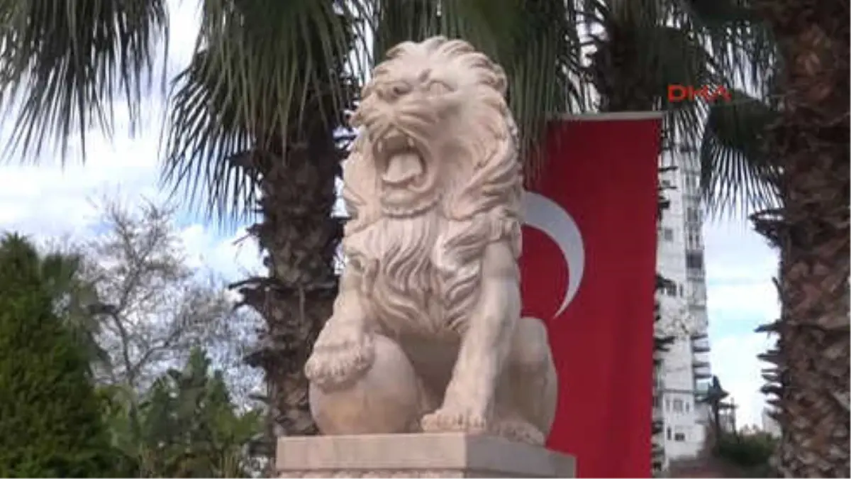 Antalya Lionslardan 100\'üncü Yıl Anısına Aslan Heykeli