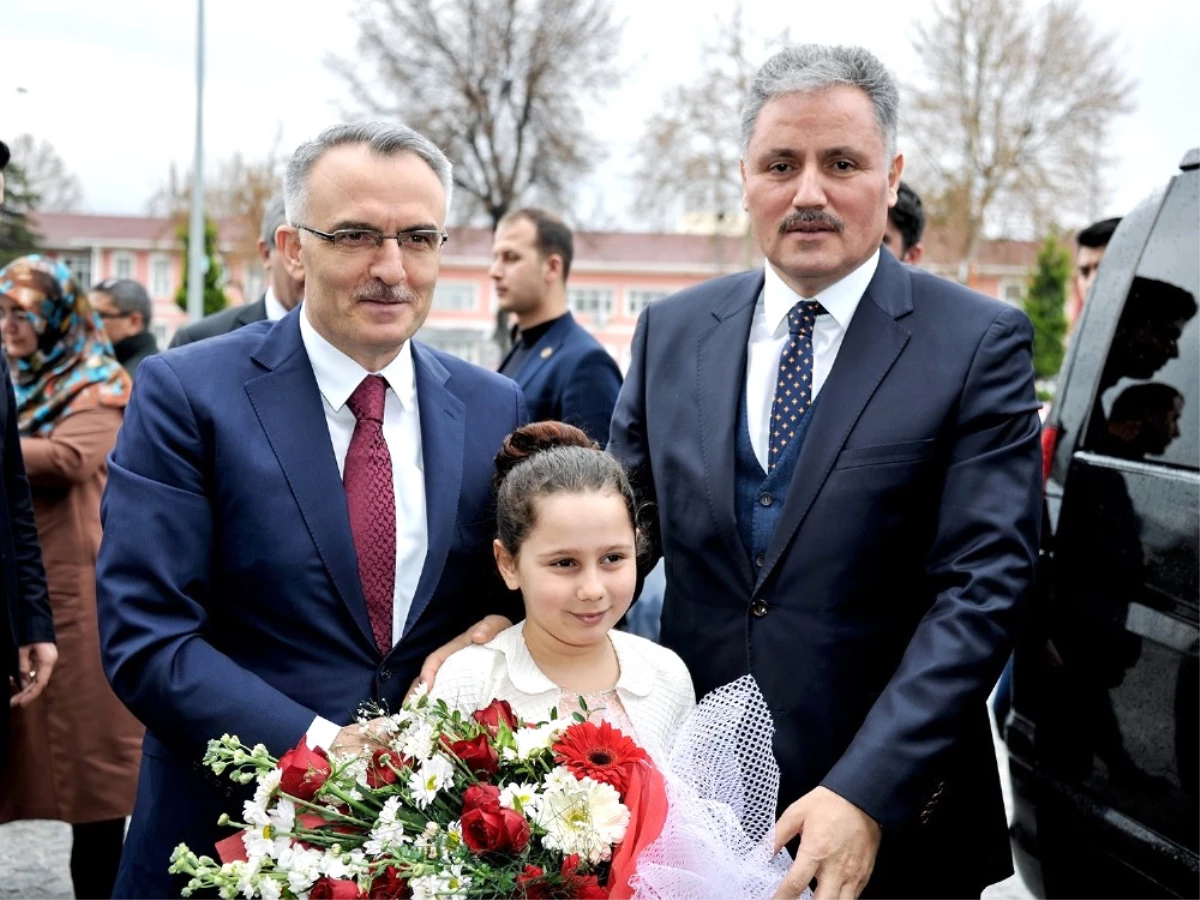 Bakan Ağbal, Malatya Büyükşehir Belediye Başkanı Çakır\'ı Ziyaret Etti