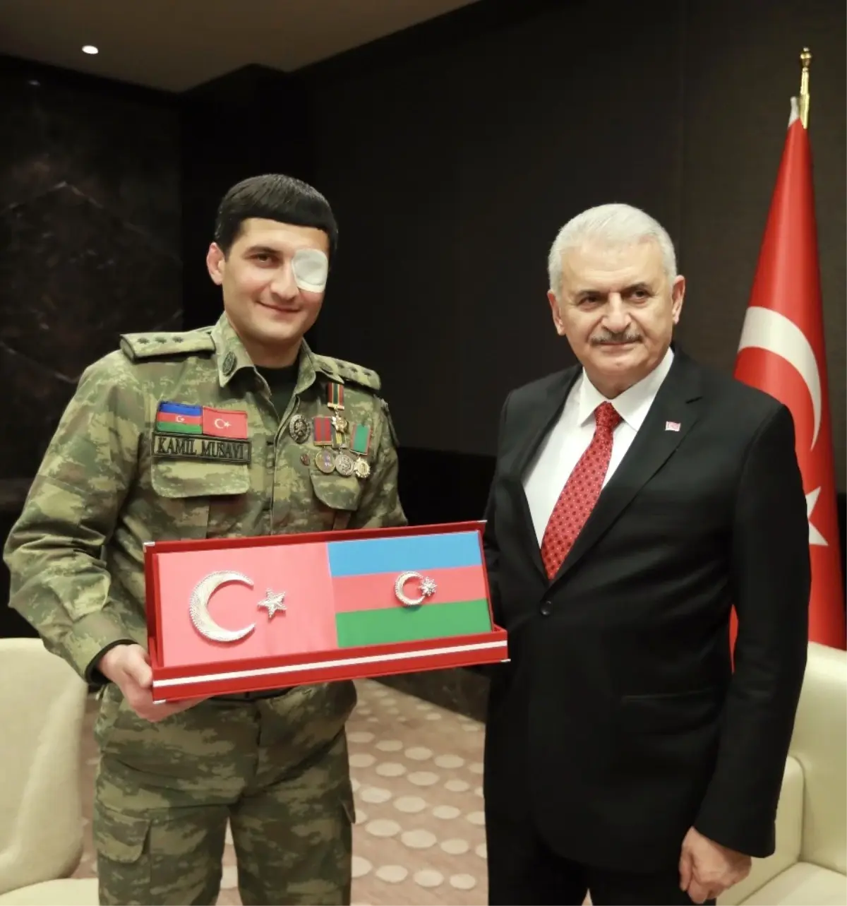 Başbakan Yıldırım, Karabağ Gazisiyle Görüştü