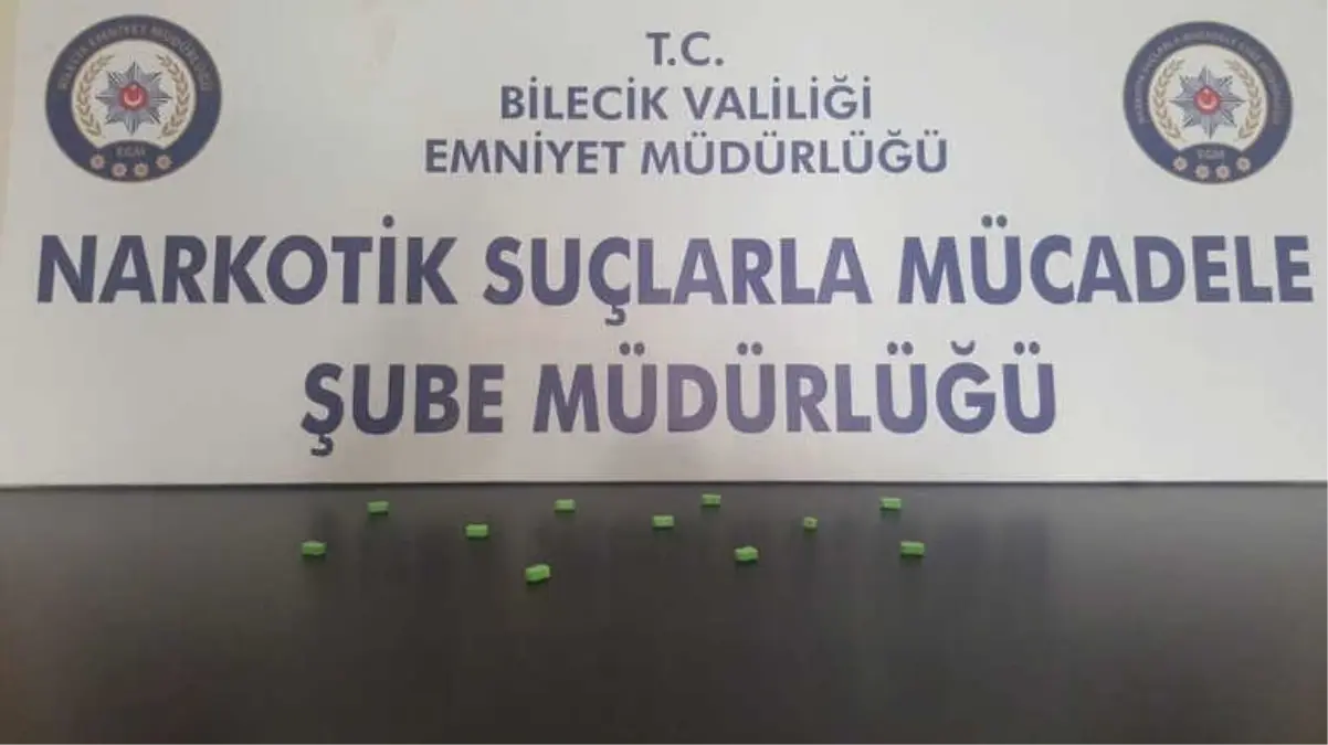 Bilecik\'te Polisin Şüphelendiği Şahısın Üzerinden Uyuşturucu Madde Çıktı