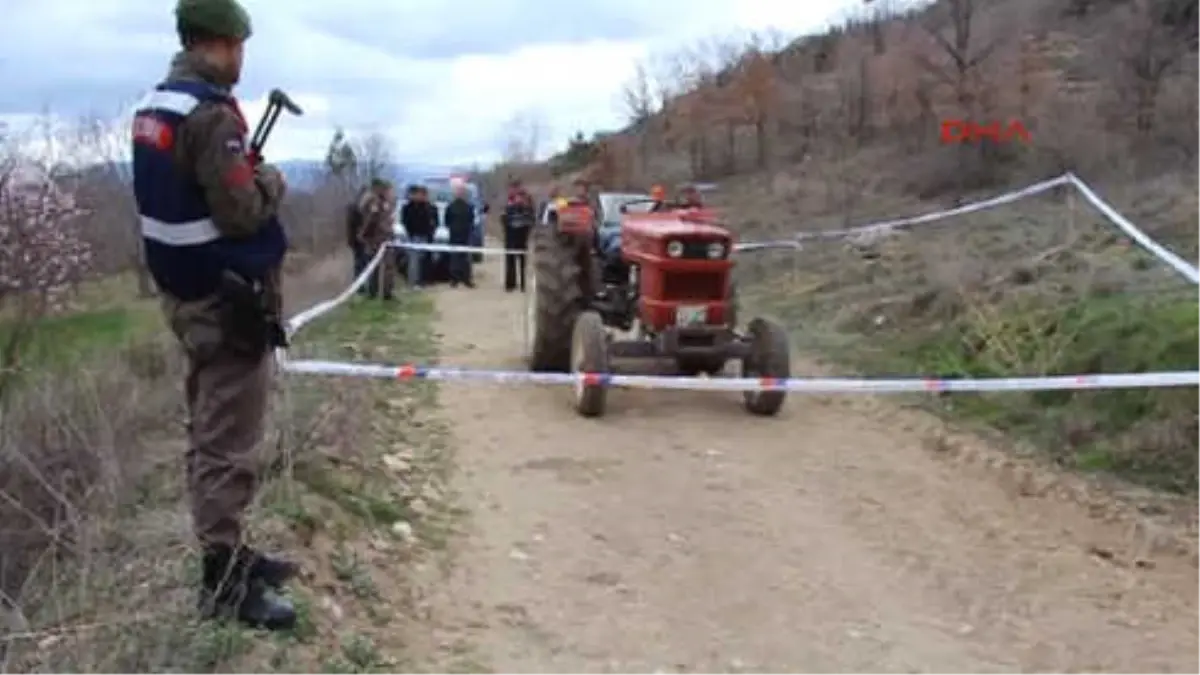 Burdur Eşinin Yanında Tabancayla Başına Ateş Etti