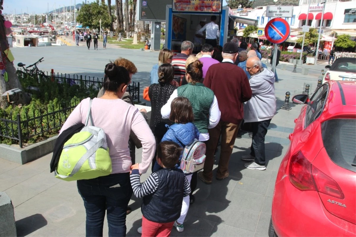 Çanakkale Şehitleri Anısına Lokma Döktürdüler