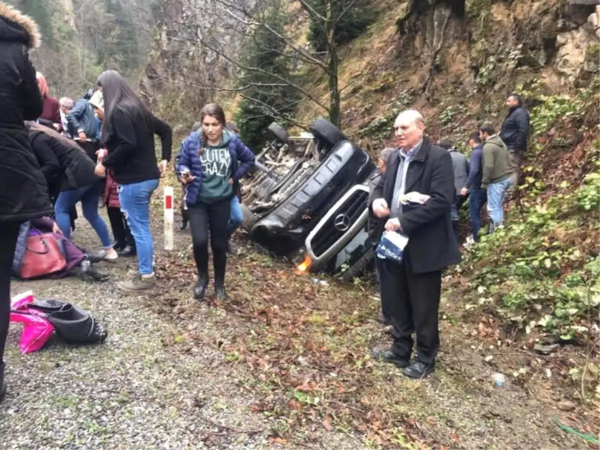 Giresun\'da Yolcu Minibüsü Kaza Yaptı: 16 Yaralı