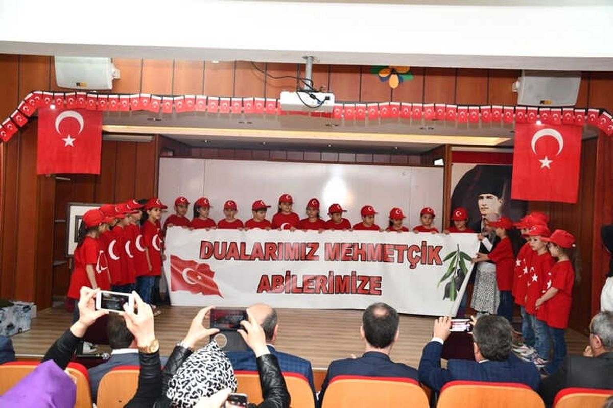 İlkokul Öğrencilerinden Afrin\'e Destek