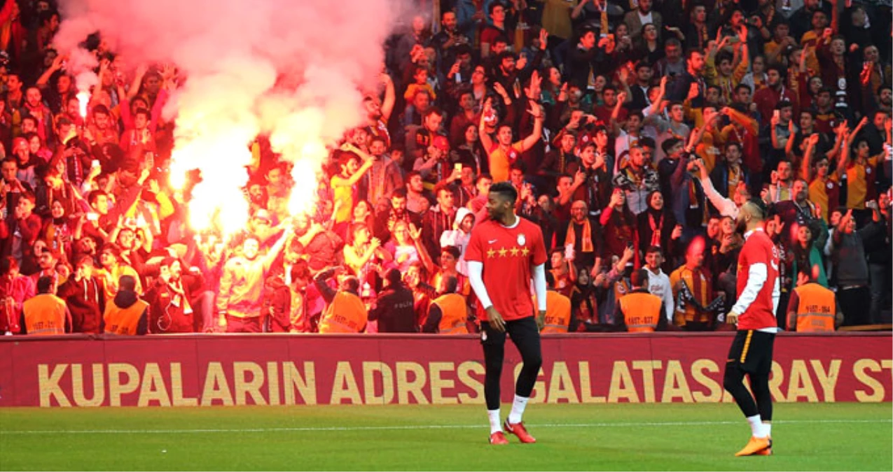 İngiliz Basını Galatasaray\'ın Antrenmanını Manşetten Verdi