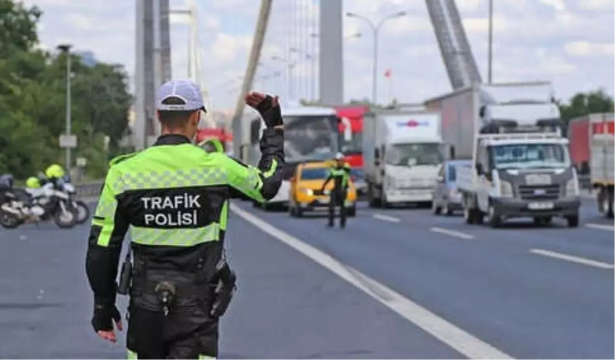 İstanbul Trafiğine \'Derbi\' Düzenlemesi