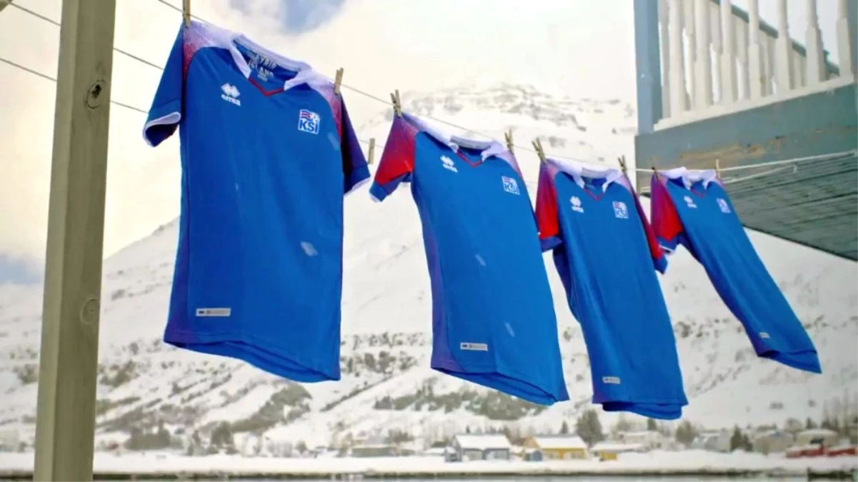 İzlanda, Dünya Kupası\'nda Giyeceği Formaları Tanıttı