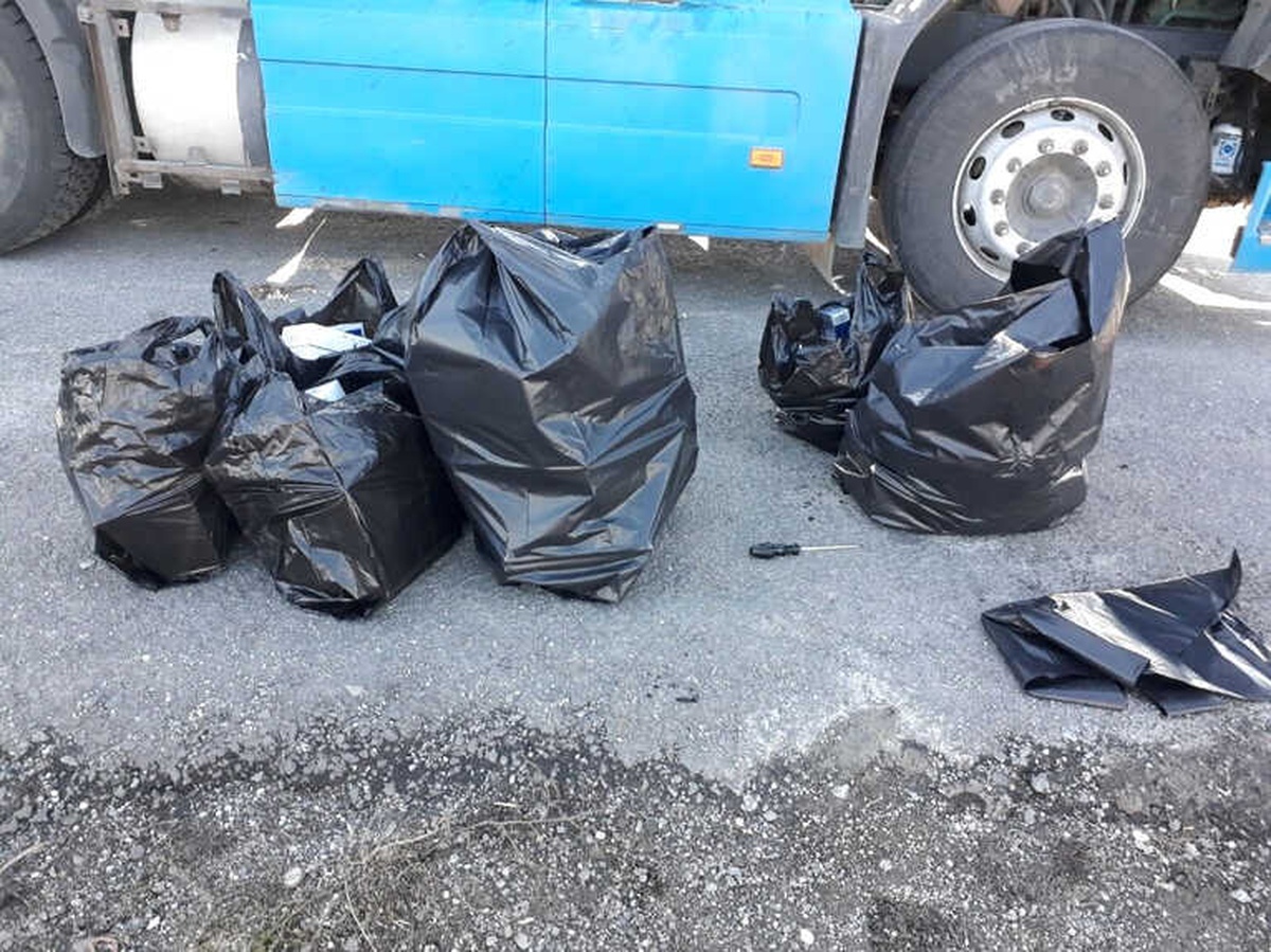 Kaçak Sigara Operasyonunda 5 Kişi Gözaltına Alındı