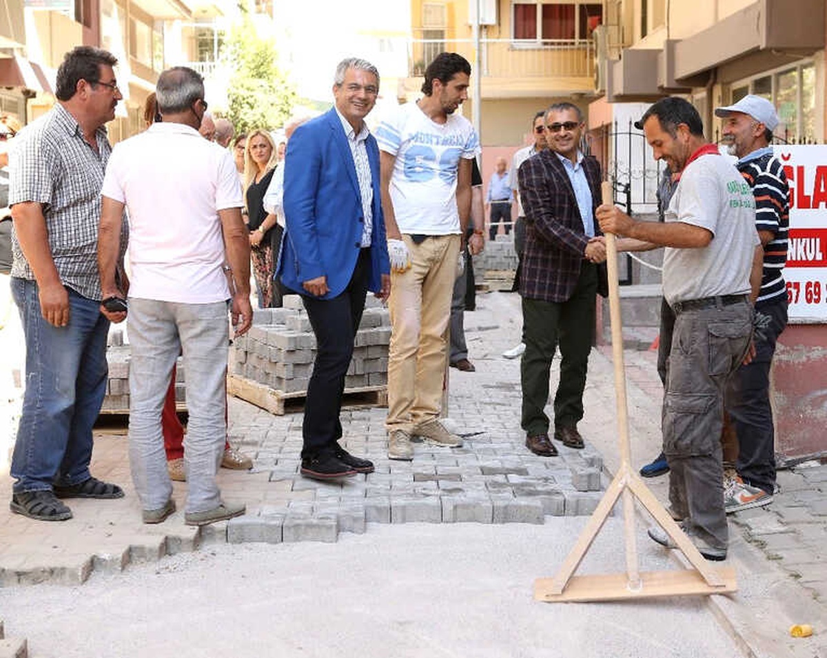 Karşıyaka Sokaklarına Estetik Dokunuş