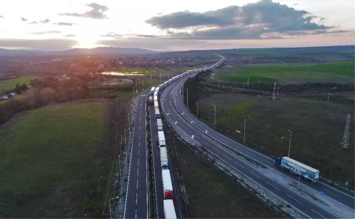 Bulgarların Güncellemesi Kilometrelerce Tır Kuyruğuna Neden Oldu