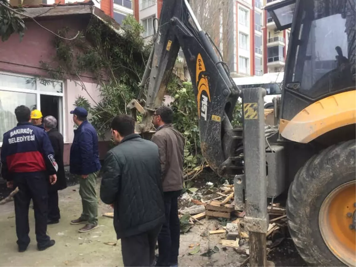 Mahkeme "Yıkılmasın" Dedi, Bakırköy Belediyesi Yıktı