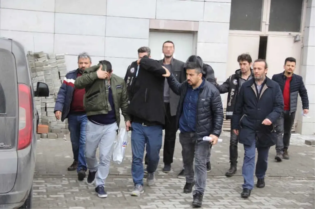 Sigara Kaçakçıları Polise Yakalanmaktan Kurtulamadı: 4 Gözaltı