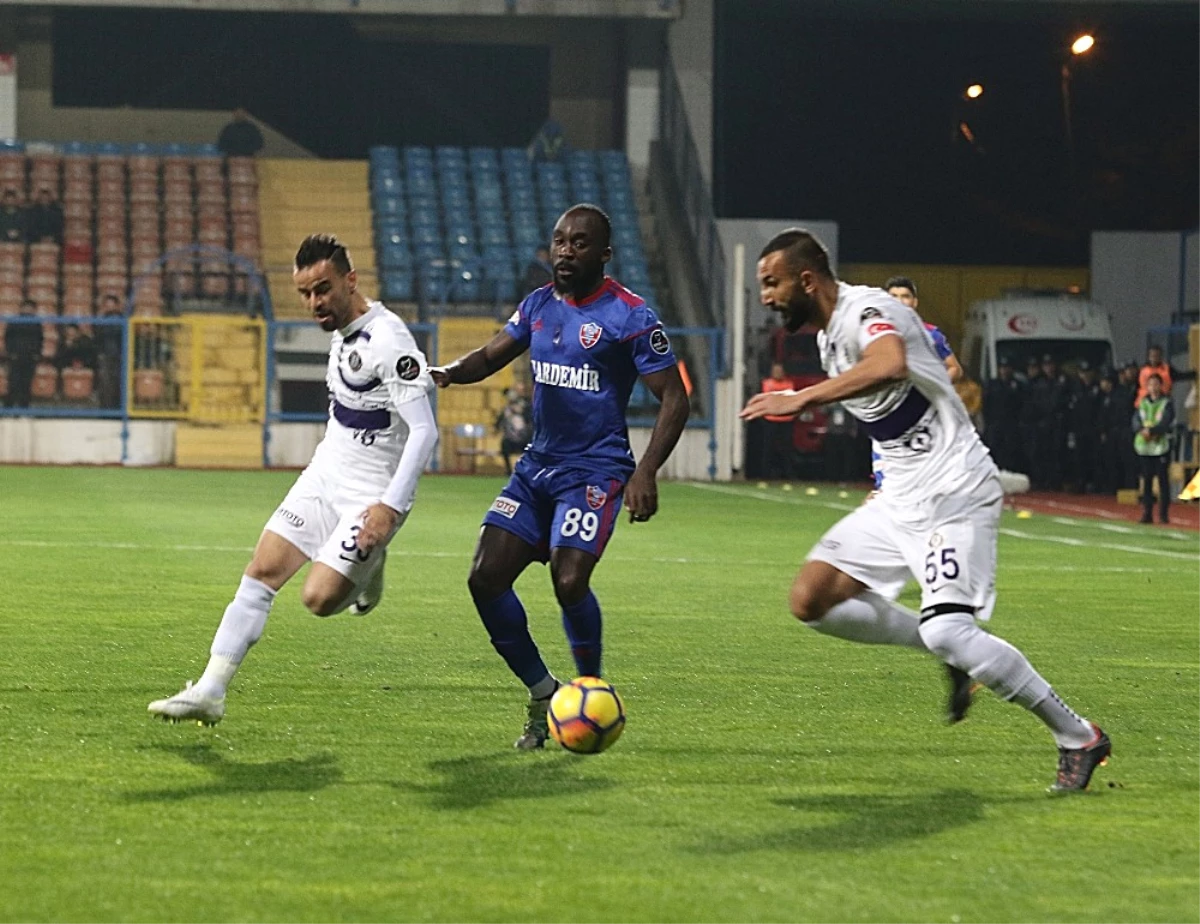 Spor Toto Süper Lig: Kardemir Karabükspor: 0 - Osmanlıspor: 2 (İlk Yarı)