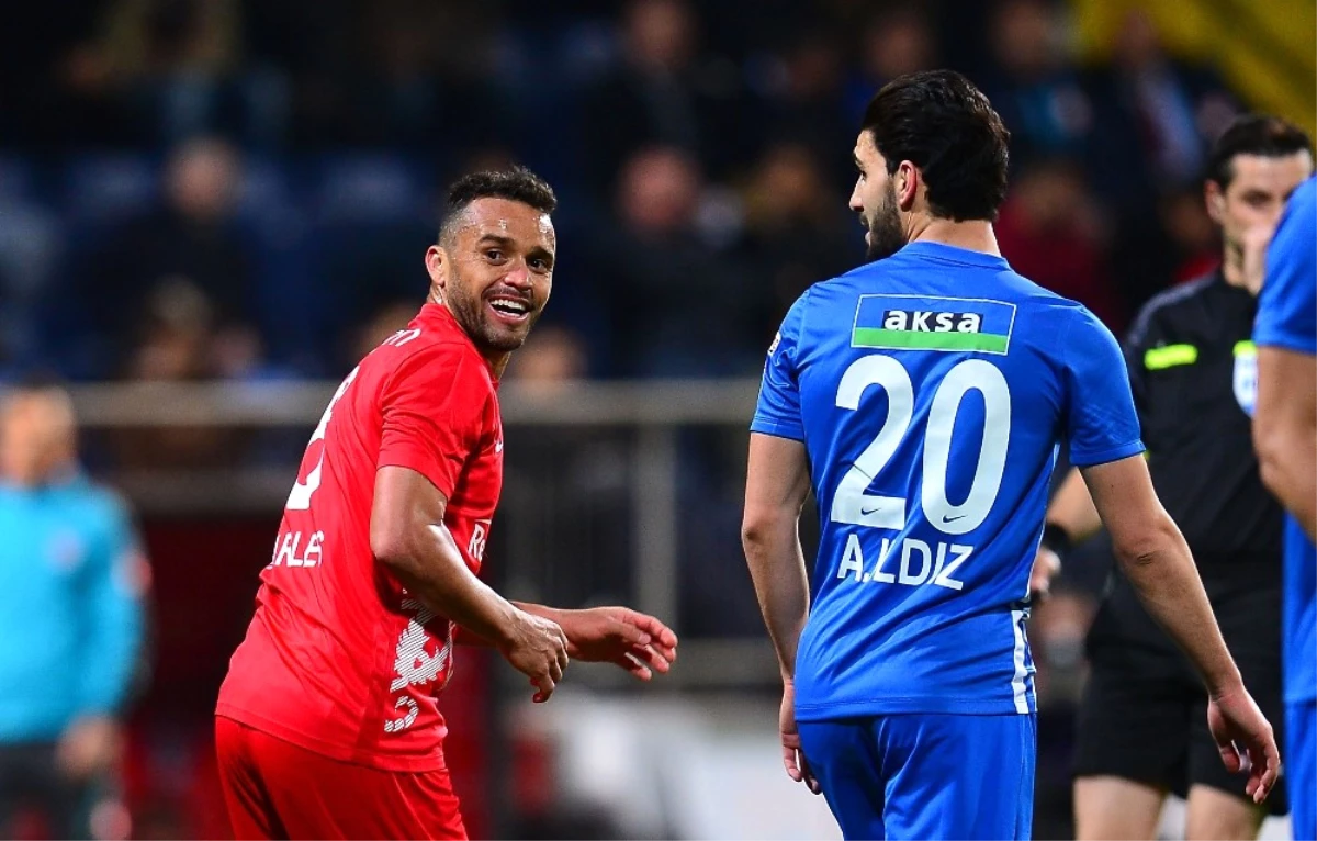 Spor Toto Süper Lig: Kasımpaşa: 2 - Antalyaspor: 3 (Maç Sonucu)