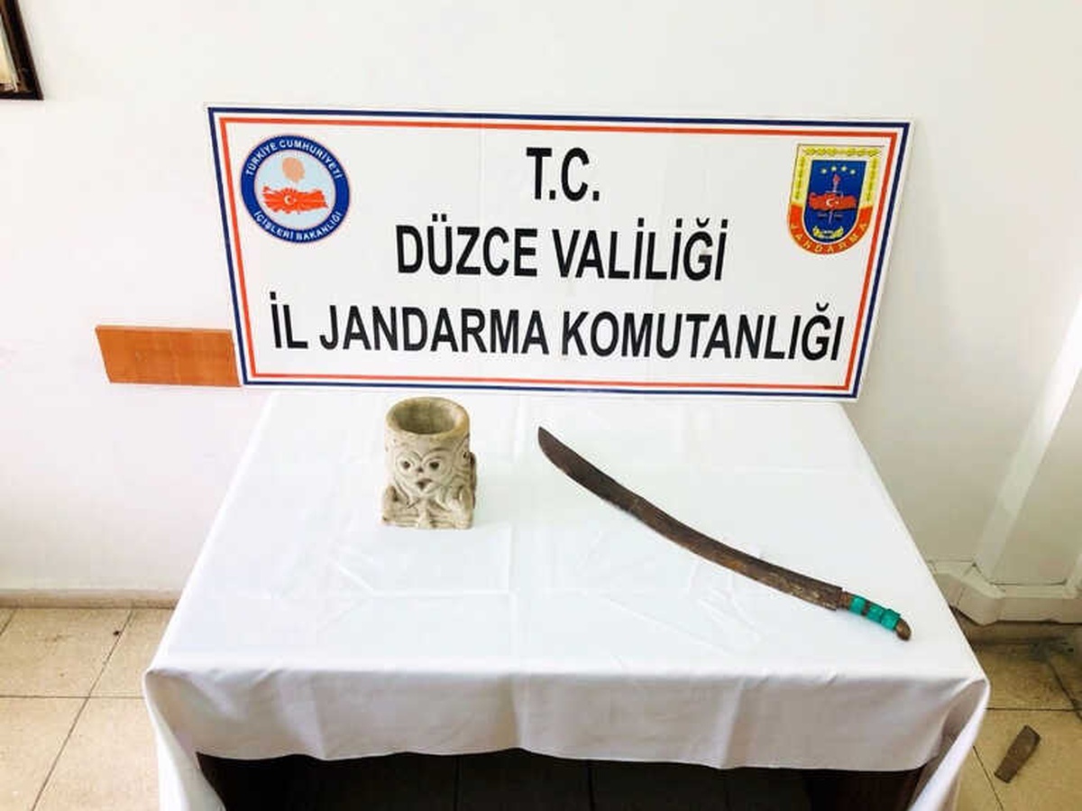 Tarihi Eser Kılıç Ele Geçirildi