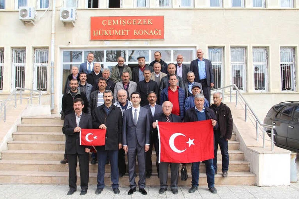 Tunceli\'de Muhtarlar Maaşını Mehmetçik\'e Bağışladı