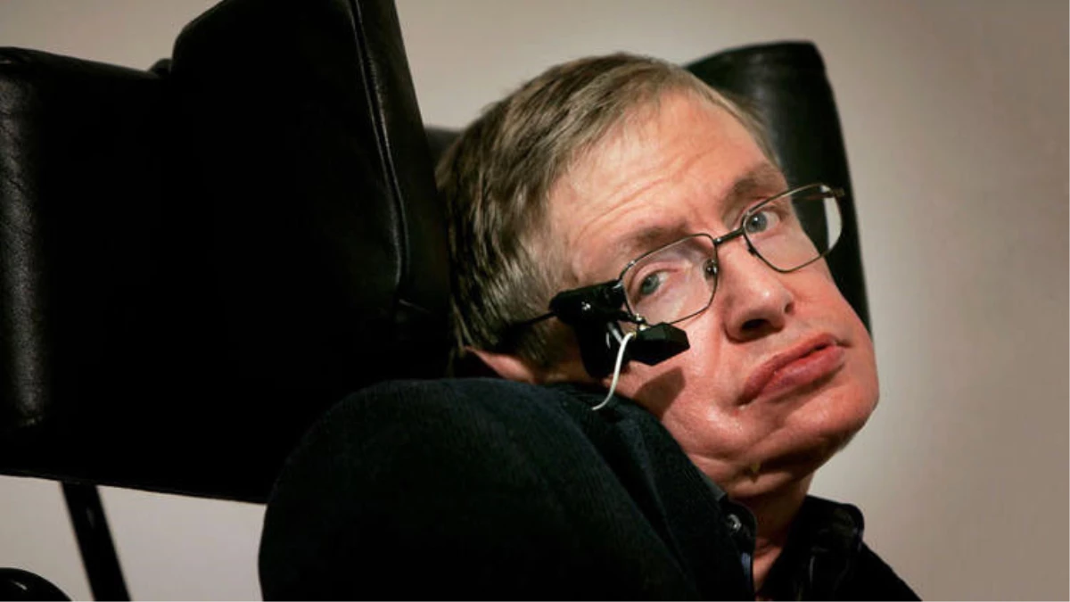 Ünlü Evrenbilimci ve Fizikçi Stephen Hawking 76 Yaşında Hayatını Kaybetti