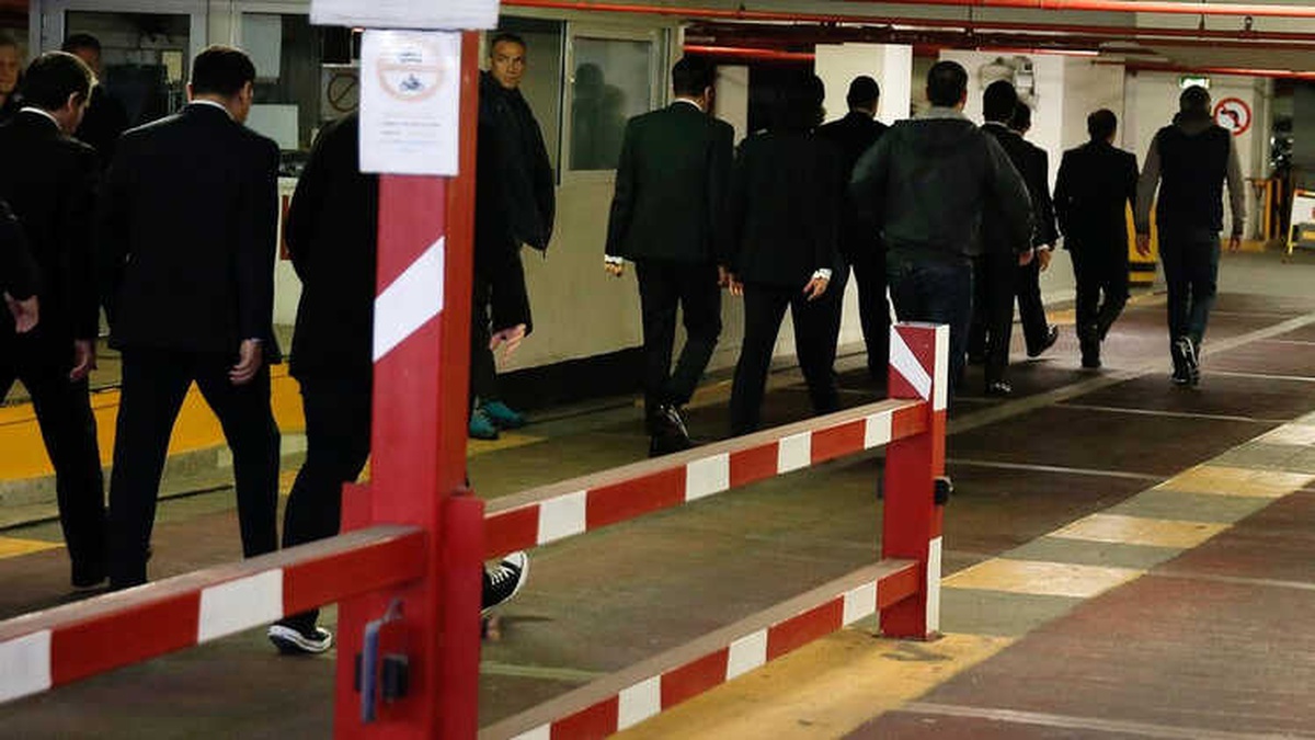 Yunanistan 8 Askeri İade Etmiyor, Sığınma Talepleri Askıda