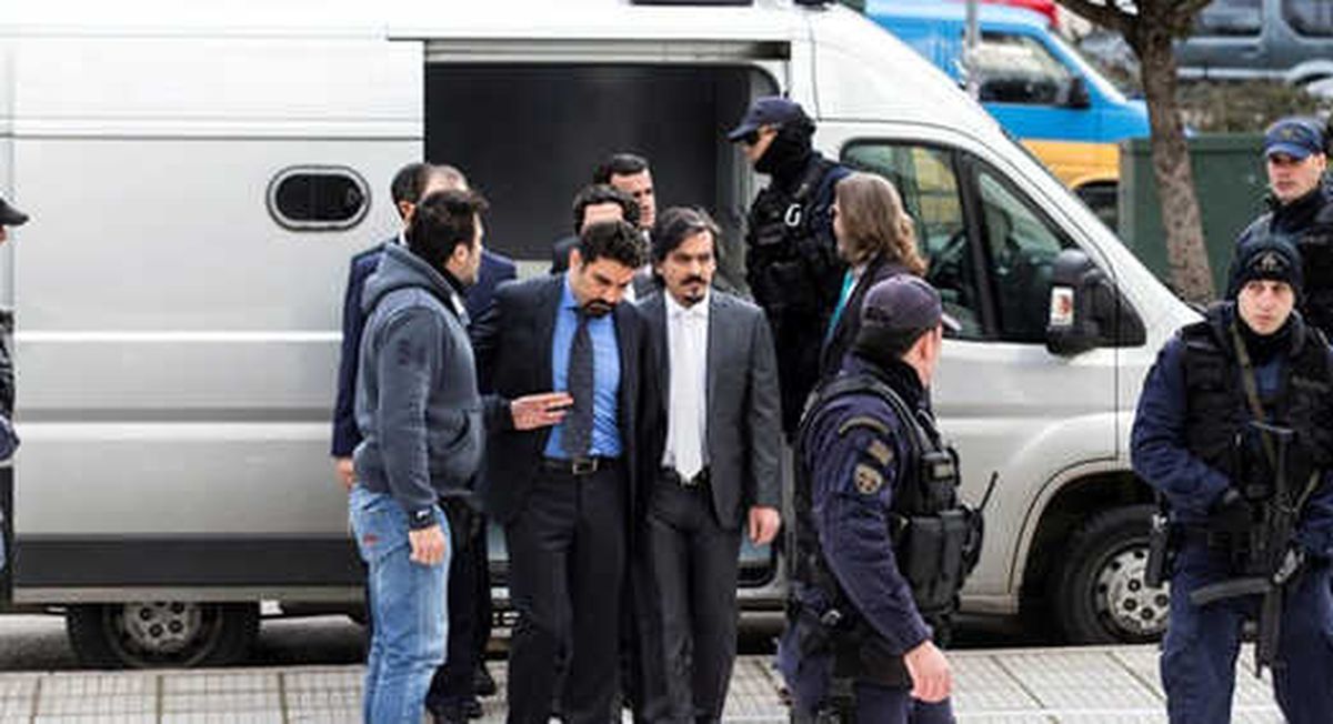 Yunanistan, 8 Darbeci Askerin İadesini Reddetti