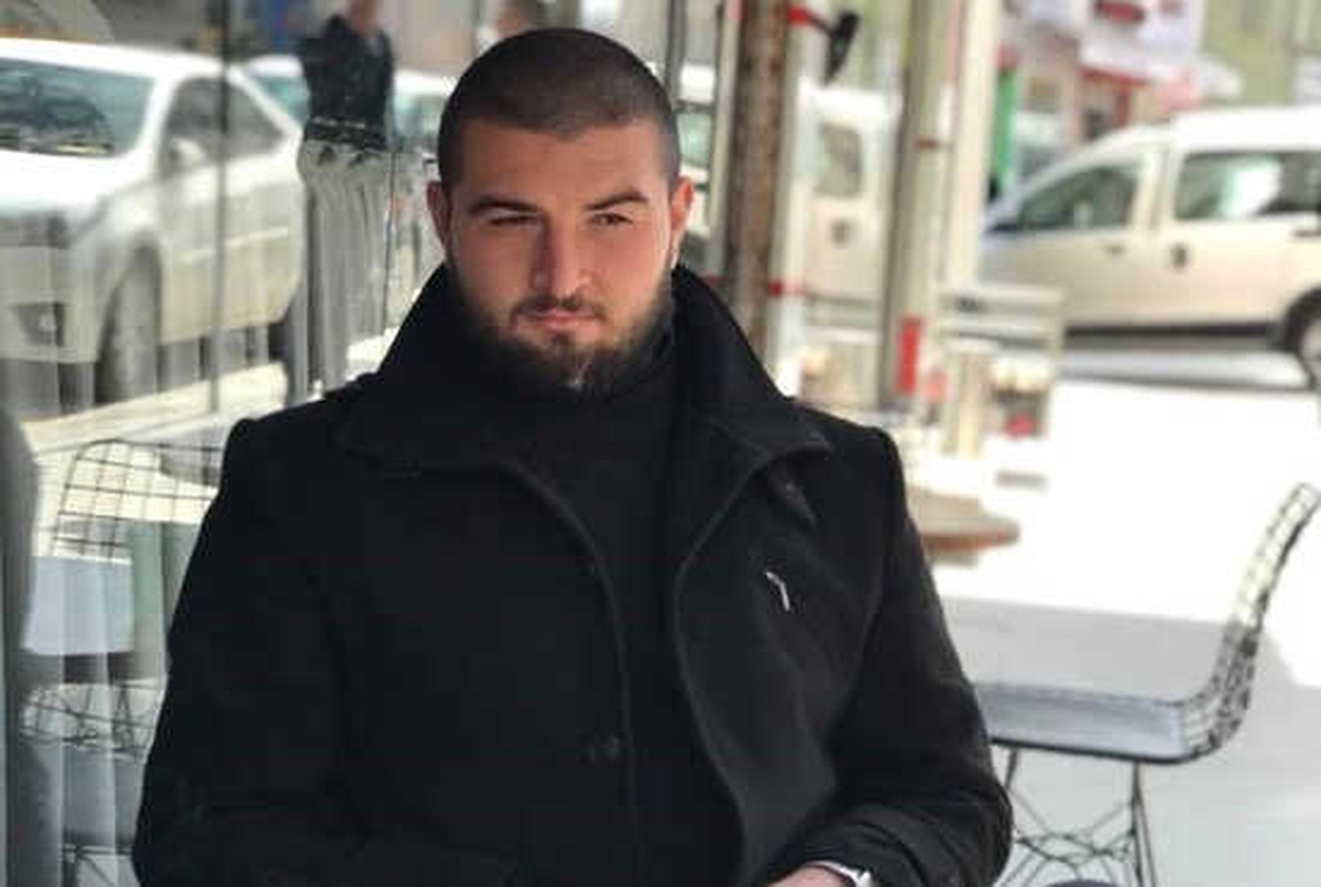 21 Yaşında 25 Kişilik Bodyguard Ekibini Kurdu