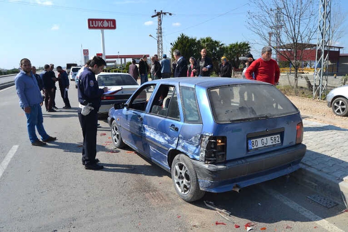 Adana\'da Zincirleme Trafik Kazası: 1 Yaralı