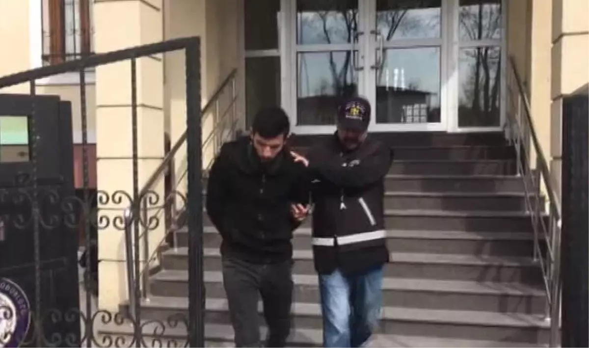 Adapazarı\'nda İki Ayrı İş Yerini Kundaklayan Şahıs Yakalandı