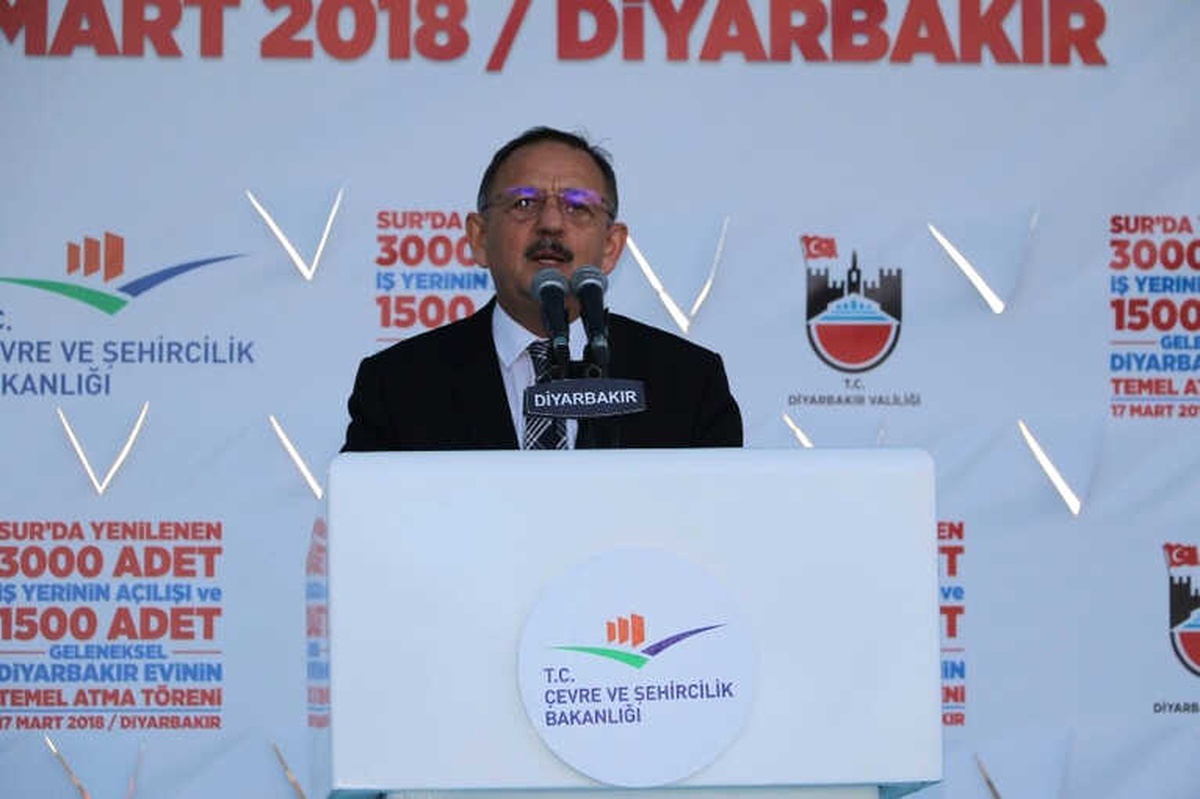 Bakan Özhaseki: "Eşkıyaların Yakıp Yıktığı Binaları İhya Etmek İçin Yeniden İşe Başlıyoruz"