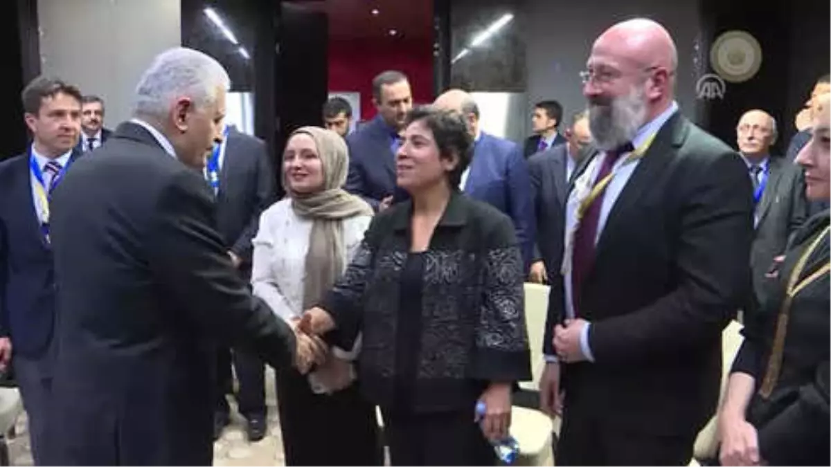 Başbakan Yıldırım, Azerbaycan\'da Medya Temsilcileri ve Gazeteci Yazarlarla Bir Araya Geldi