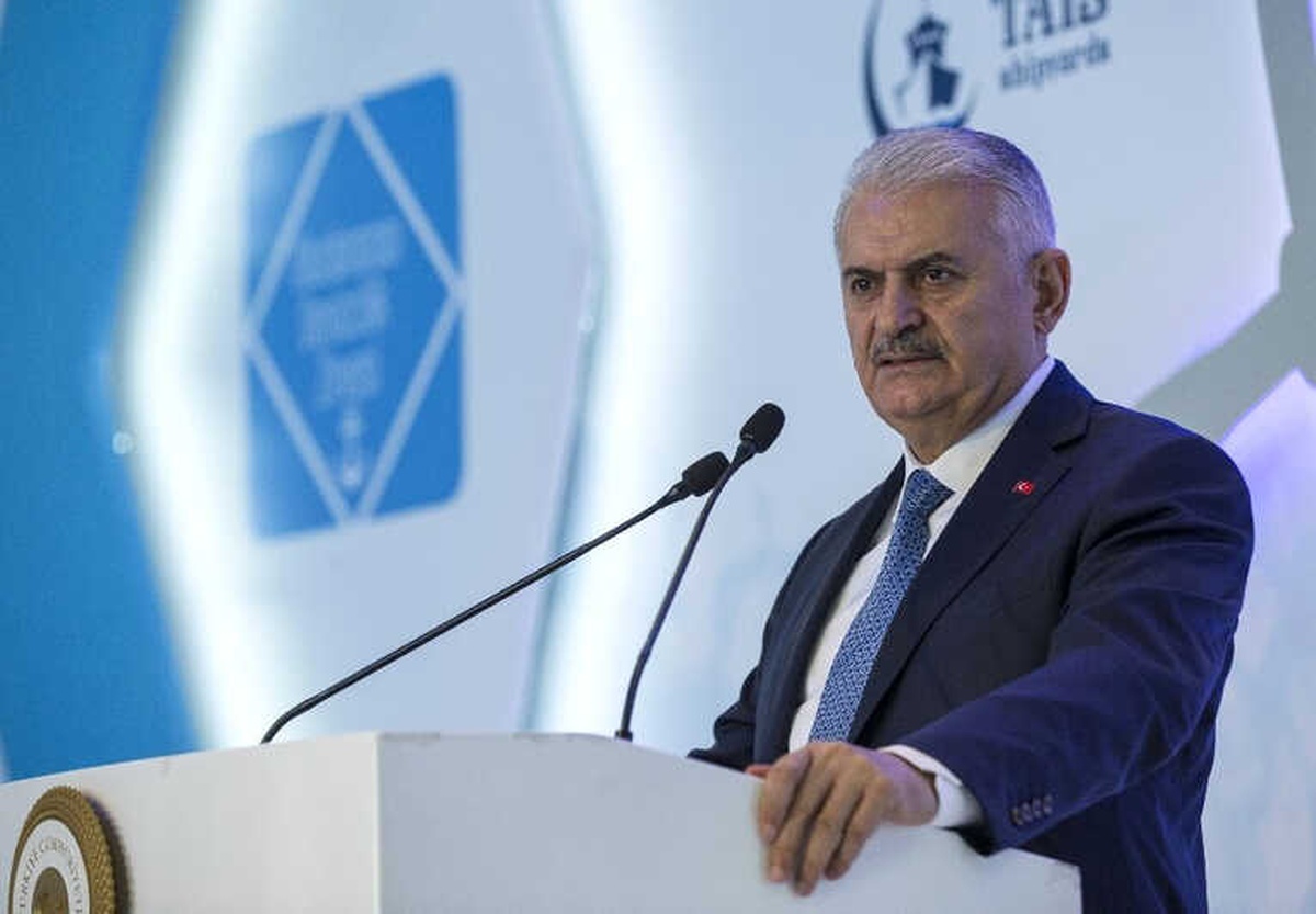 Başbakan Yıldırım: "Boğazlara Yerli ve Milli Gemi Trafik Sistemi Kurulacak"