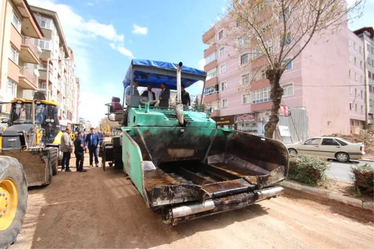 Beyşehir Belediyesi\'nden Sıcak Asfalt Atağı