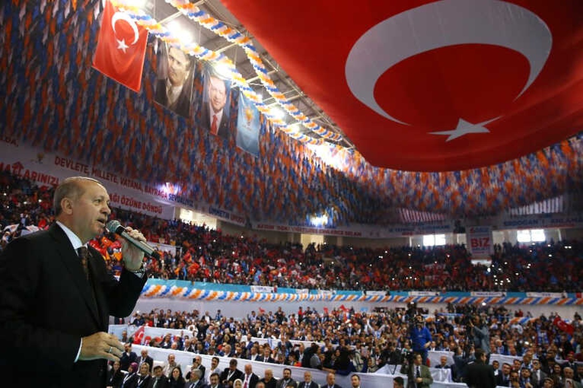 Cumhurbaşkanı Erdoğan: "Diyarbakır\'la Et ile Tırnak Gibiyiz"