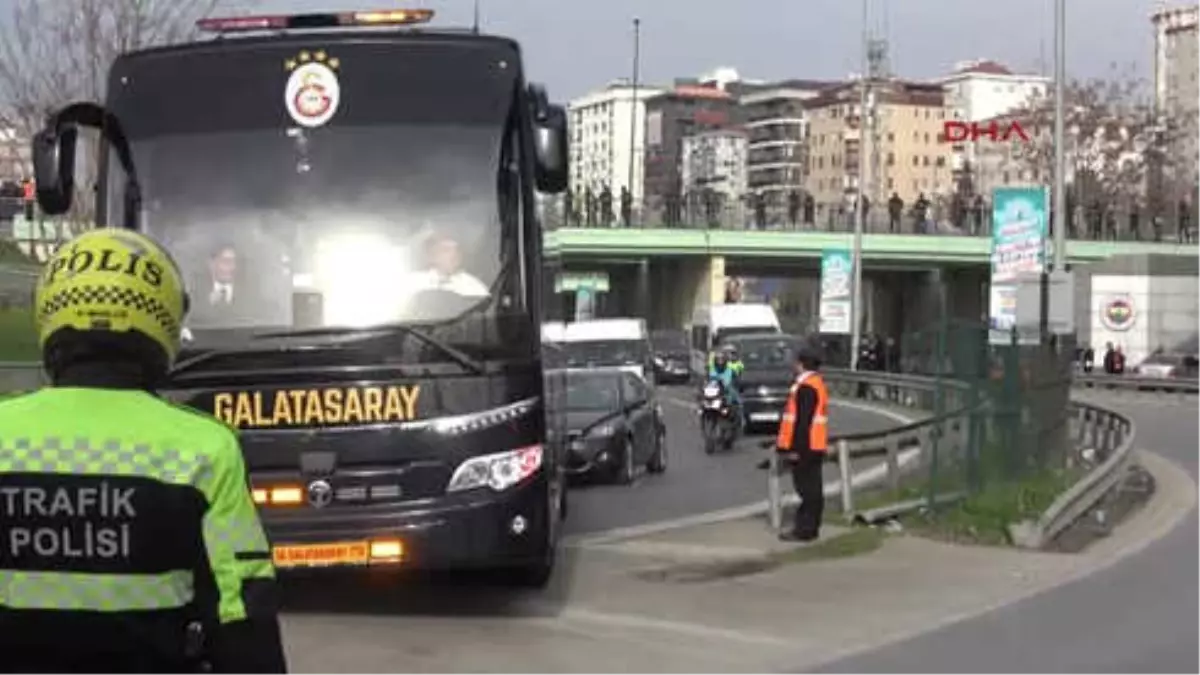 Derbi Öncesi Takımlar Stada Ulaştı-Hd