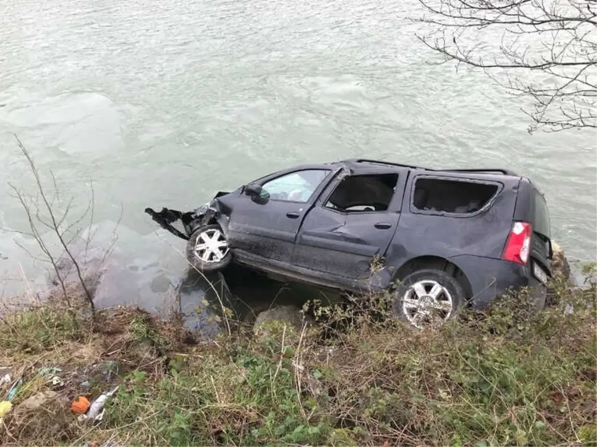 Giresun\'da Trafik Kazası: 3 Yaralı